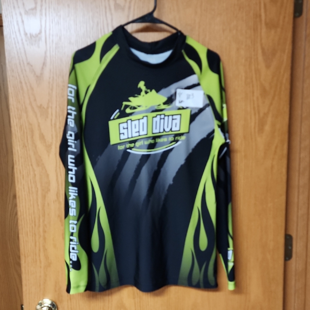 MU Move U Sled Diva Black and Green Long Sleeve Shirt womens xl number 883